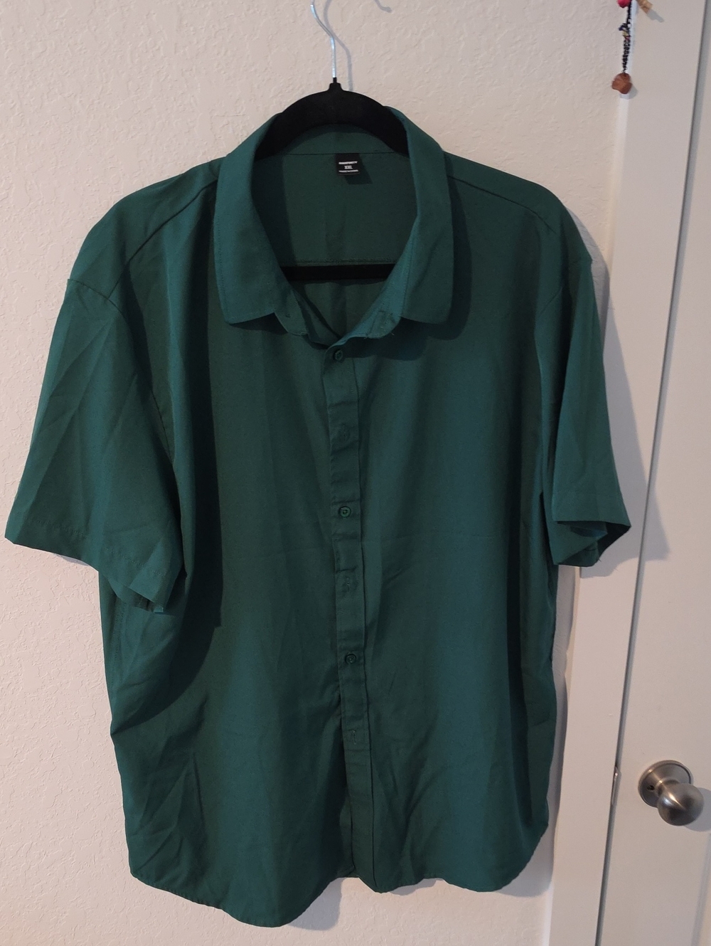 SHEIN Men's Emerald Green Short-Sleeve Button-Down Shirt